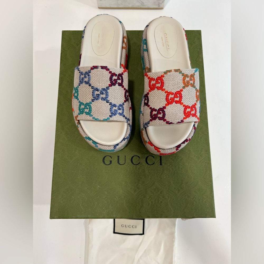 GUCCI Platform Multicolor logo print canvas slides - Picture 2 of 15
